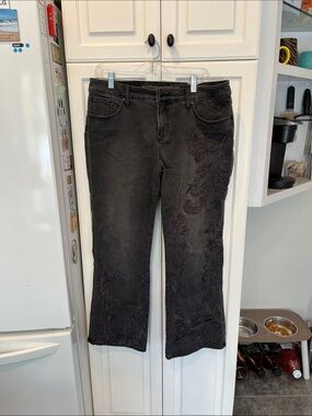 Chicos So Slimming Flare Jeans 
Size 2=12/14
Mint Condition